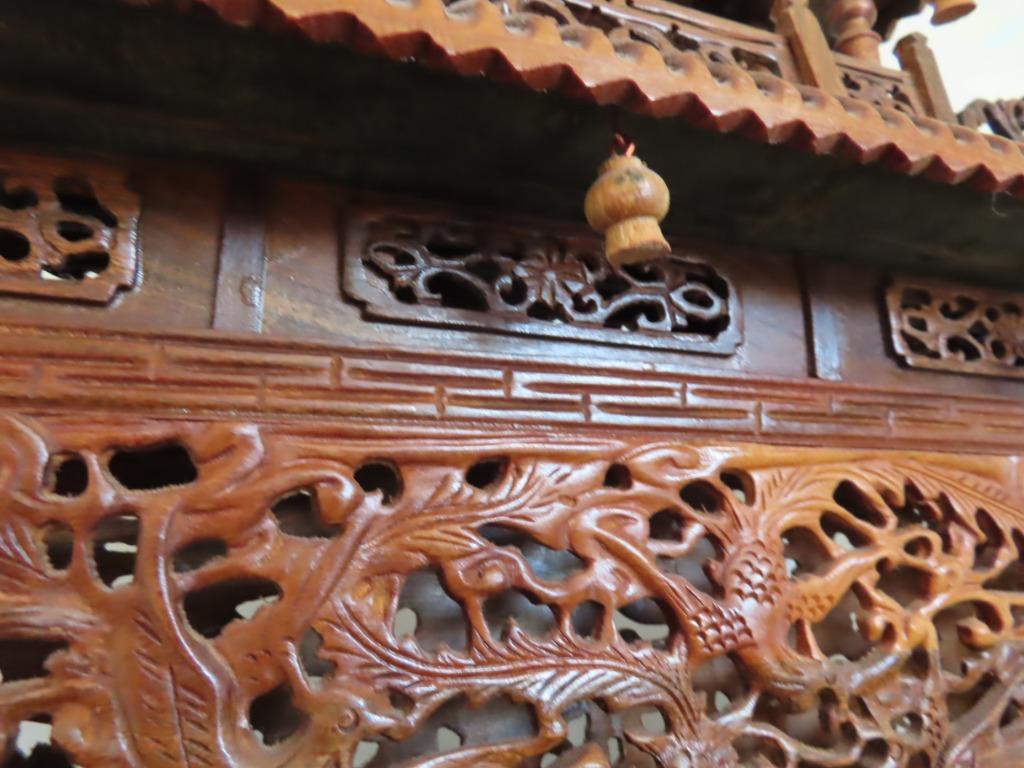 Foto 4 van Uit inboedel: Top! Chinese uitgesneden houten Pagode, incl