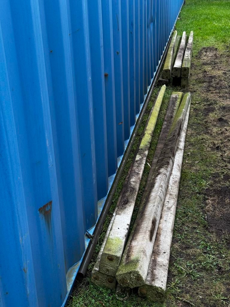 Betonpalen 2.90 m - 11 stuks, Ophalen, Gebruikt, 250 cm of meer, Palen