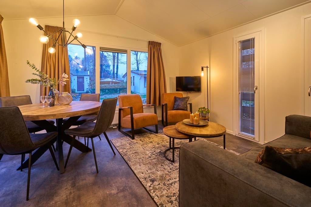 Te huur chalet voor 4 personen in Lieren Veluwe, In bos, 2 slaapkamers, Wasmachine, Recreatiepark