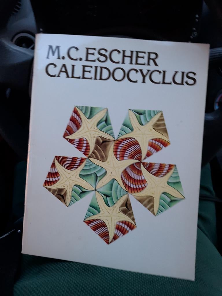 M.C. Escher - Kaleidocyclus Boek mooi boekje, Ophalen of Verzenden