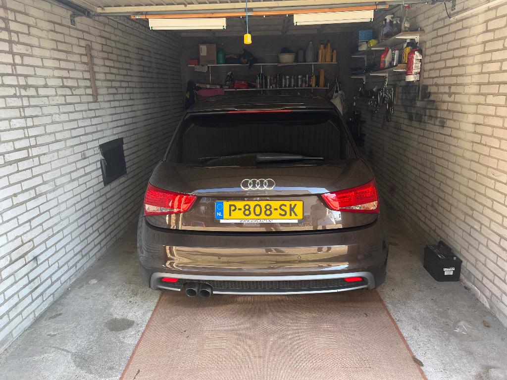 Audi A1 1.4 Tfsi 90KW S-tronic 2011 Bruin, Auto's, A1, 4 cilinders, 4 stoelen, Leder