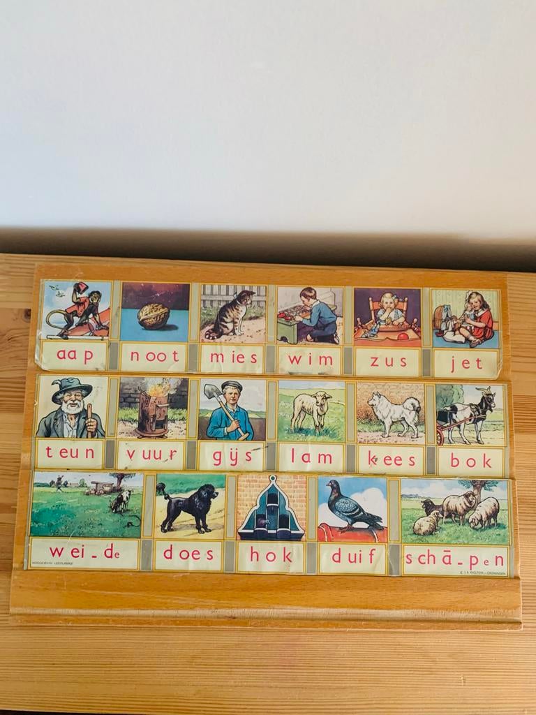 Vintage Aap Noot Mies Leesplank, Antiek en Kunst, Ophalen, Overige thema's