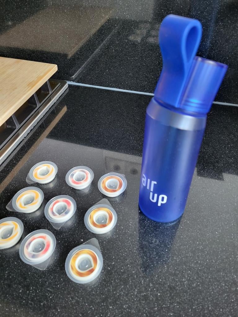 Air Up Twist + 9 Pods - Cola, Wild Berry, Orange Vanille, Ophalen of Verzenden, Zo goed als nieuw