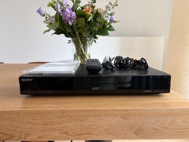 Sony RDR-AT107 | DVD / Harddisk Recorder (160 GB), Overige systemen, 70 watt of meer, Ophalen of Verzenden, Zo goed als nieuw