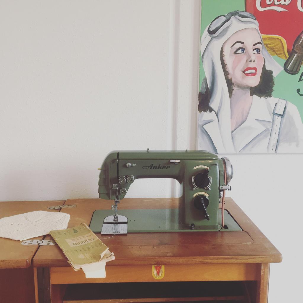 Klassieke naaimachine, Ophalen