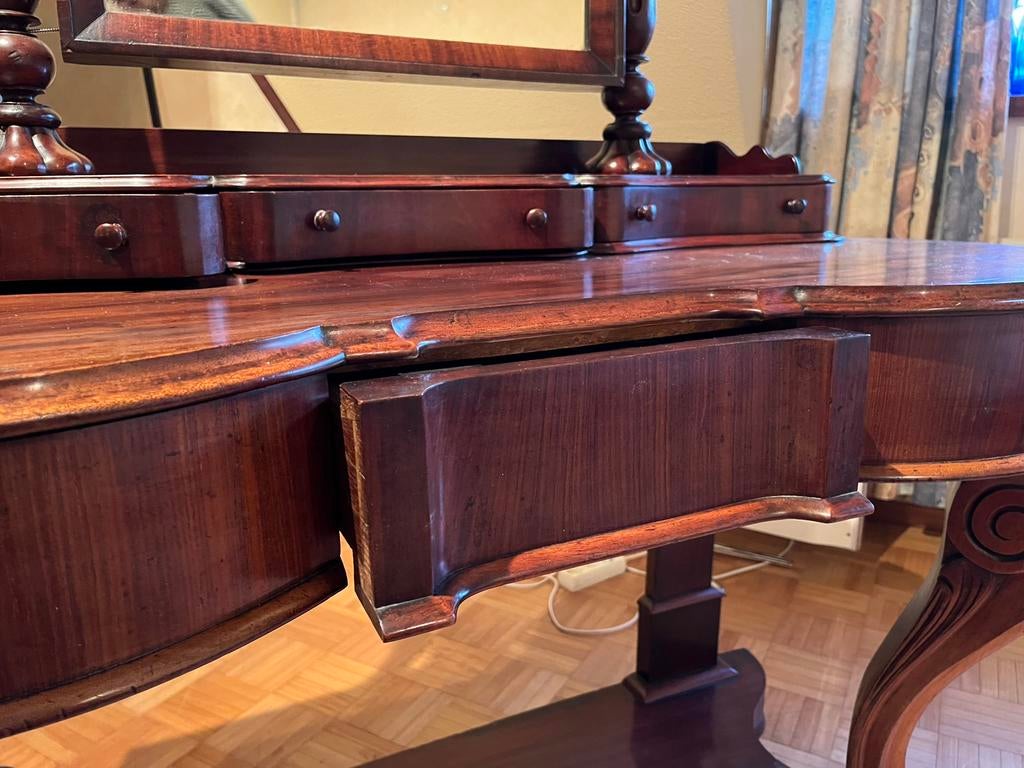 Antieke victoriaanse kaptafel, Ophalen