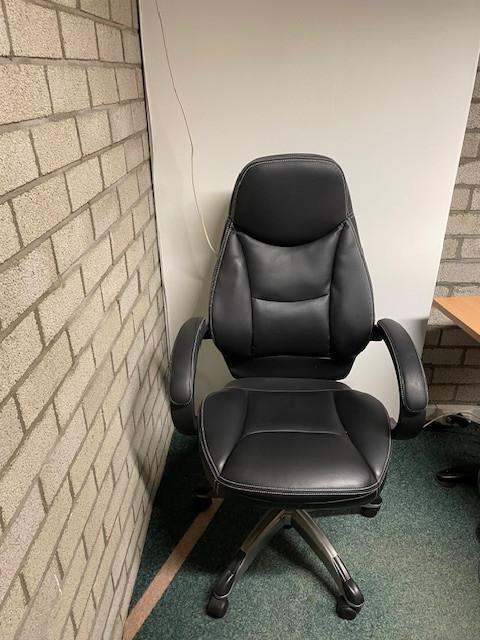 kantoorbureau en bureaustoel, Ophalen, In hoogte verstelbaar, Gebruikt