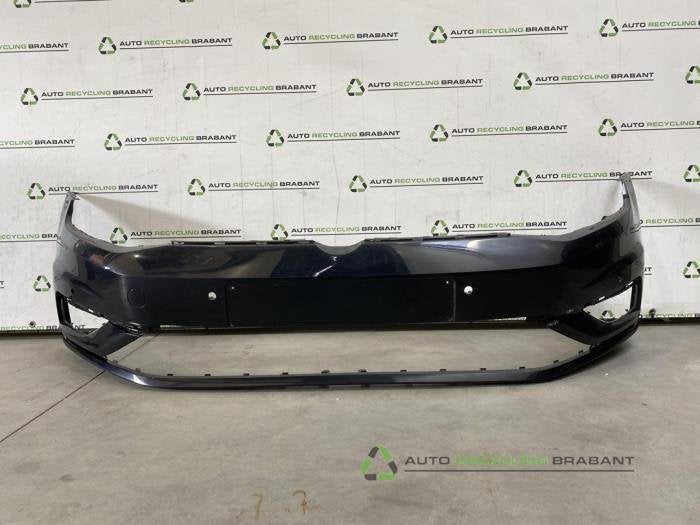 Voorbumper van een Volkswagen Golf, Gebruikt, -, Volkswagen, -