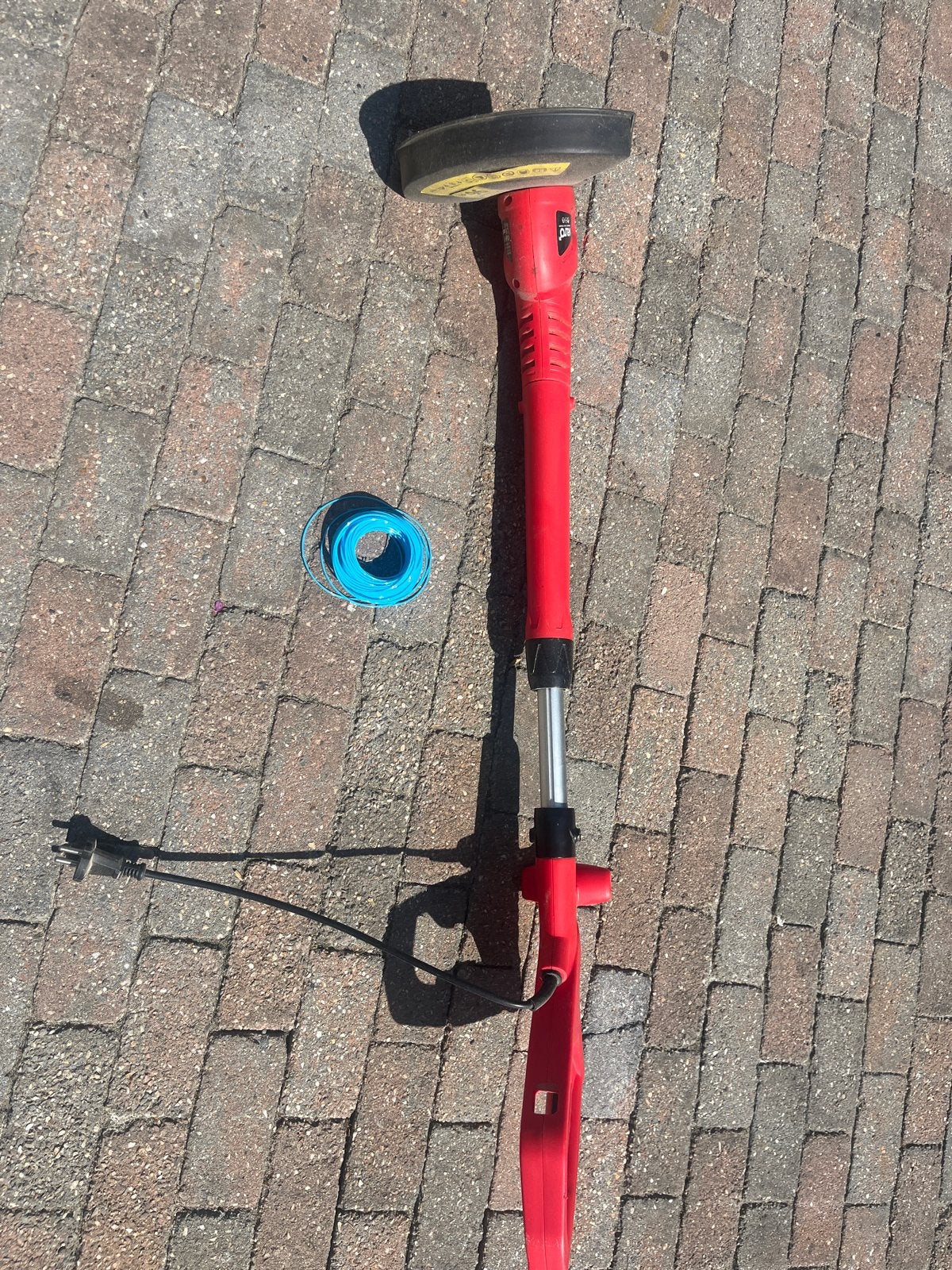 Varo grastrimmer met draadspoel, Ophalen of Verzenden, Gebruikt, 30 tot 50 cm, Elektrisch