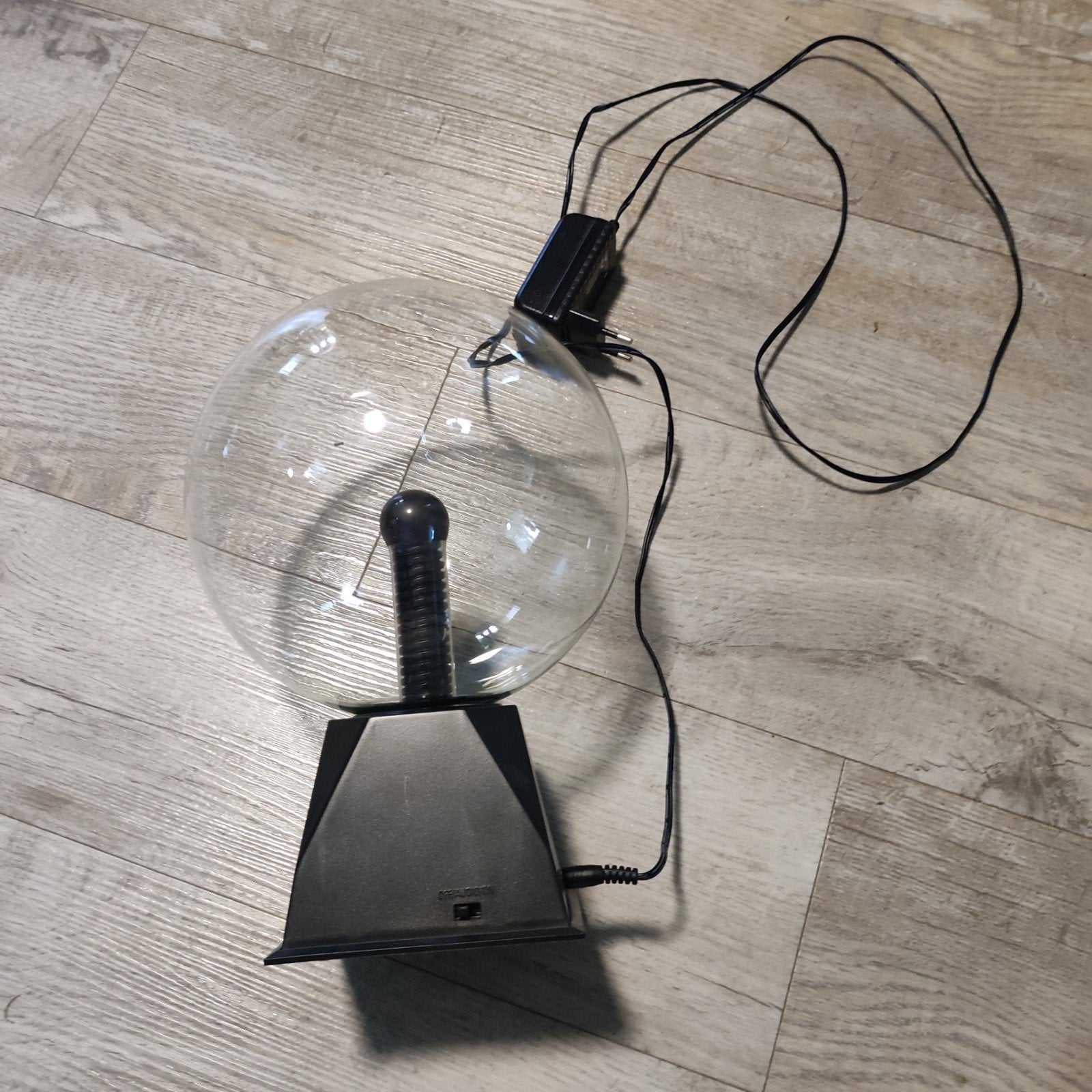 Bol-bliksem-lamp/Plasma bol, Ophalen