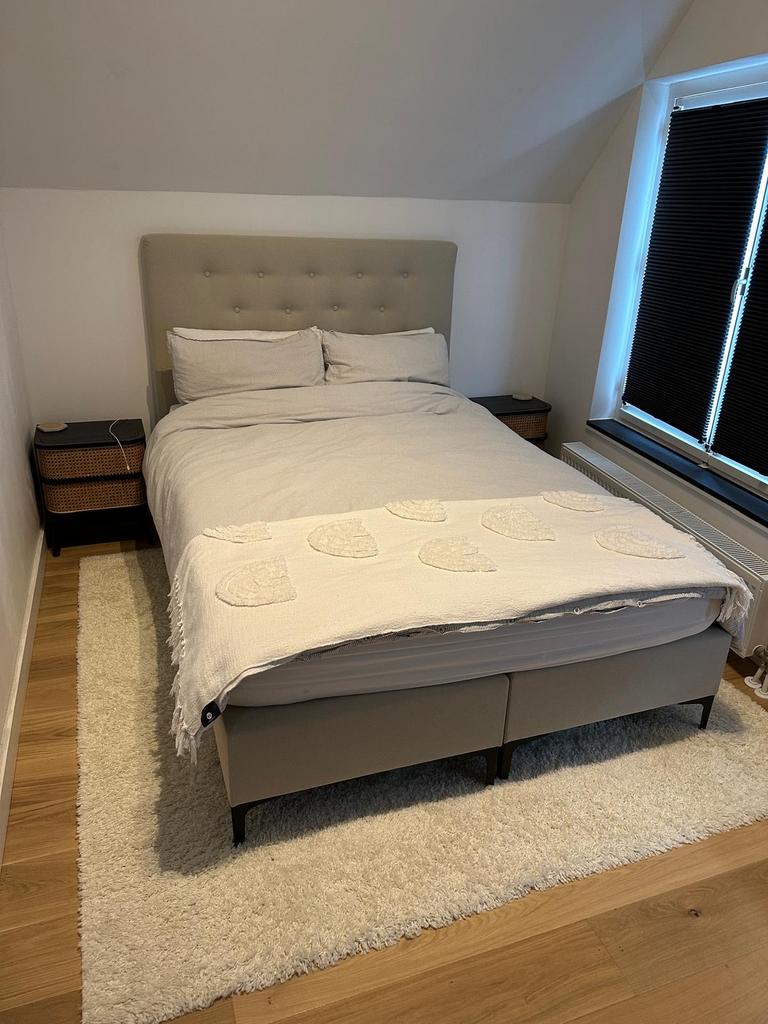Wehkamp home Hamilton beige boxspring 140x200, Huis en Inrichting, Slaapkamer | Bedden, Gebruikt, Beige, Twijfelaar, 200 cm
