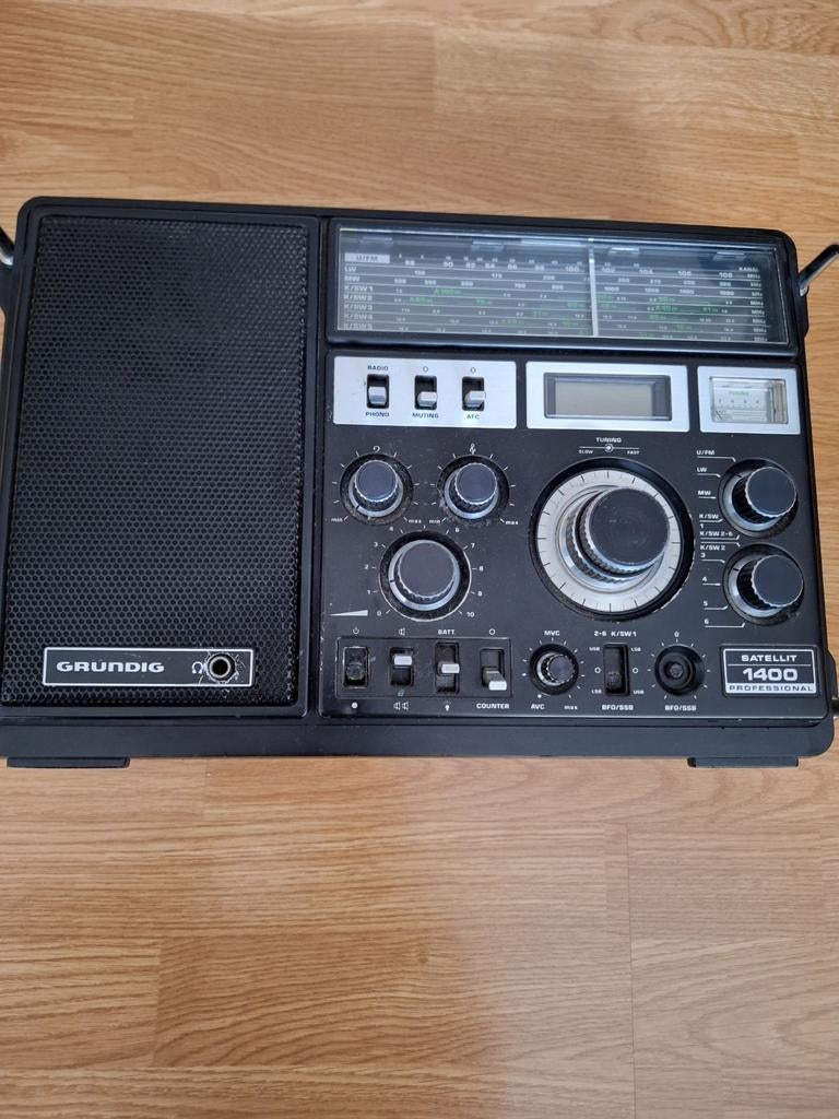 Grundig wereldontvanger Satellit 1400 Professional., Ophalen