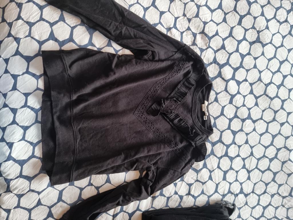 Zwarte trui met kanten details en ruches, Maat 38/40 (M), Zwart, Ophalen of Verzenden, Lange mouw