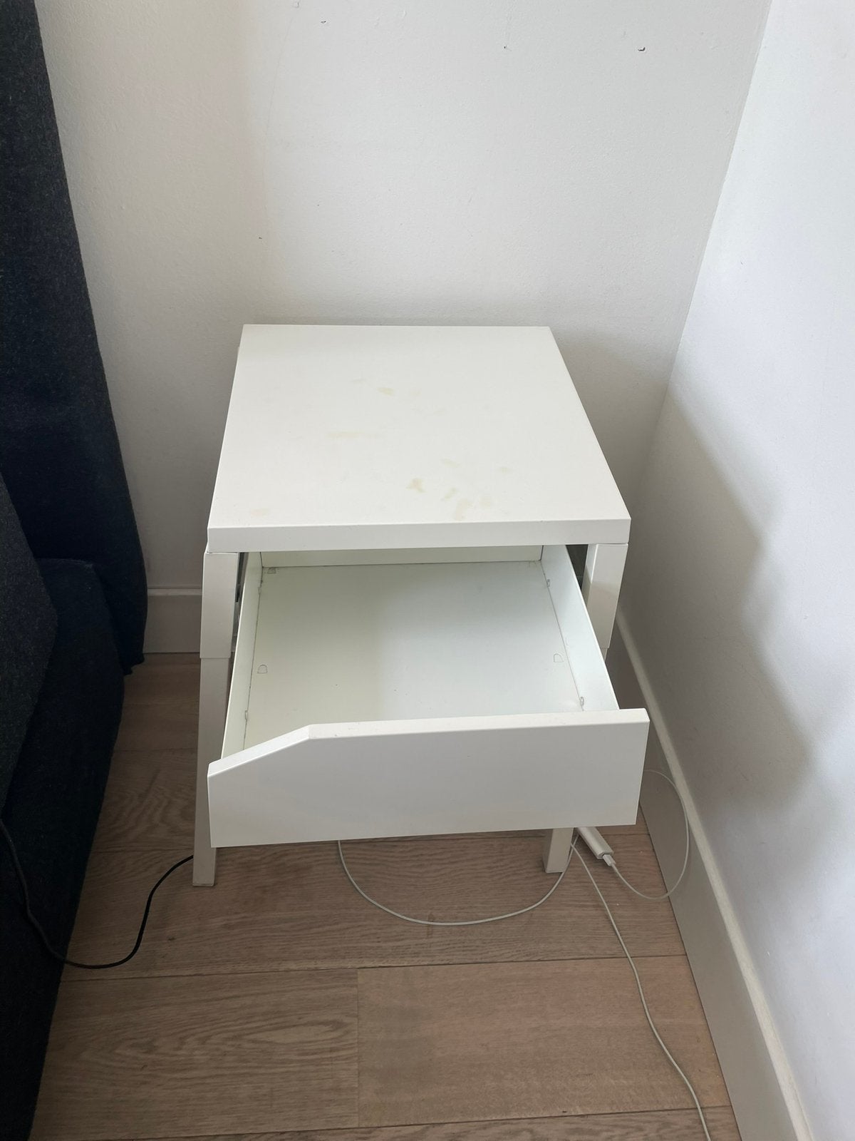 Side bed table, Ophalen, Gebruikt, 65 cm of meer, 70 cm of meer