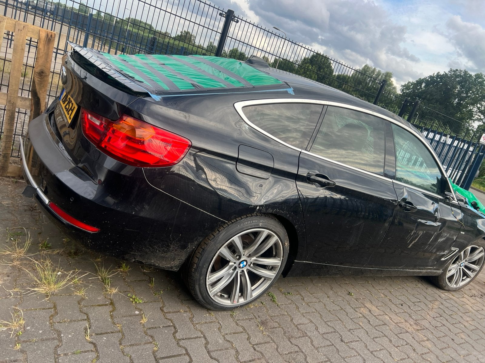 Bmw 320 serie GT, Zwart, Sedan, Benzine, Ophalen