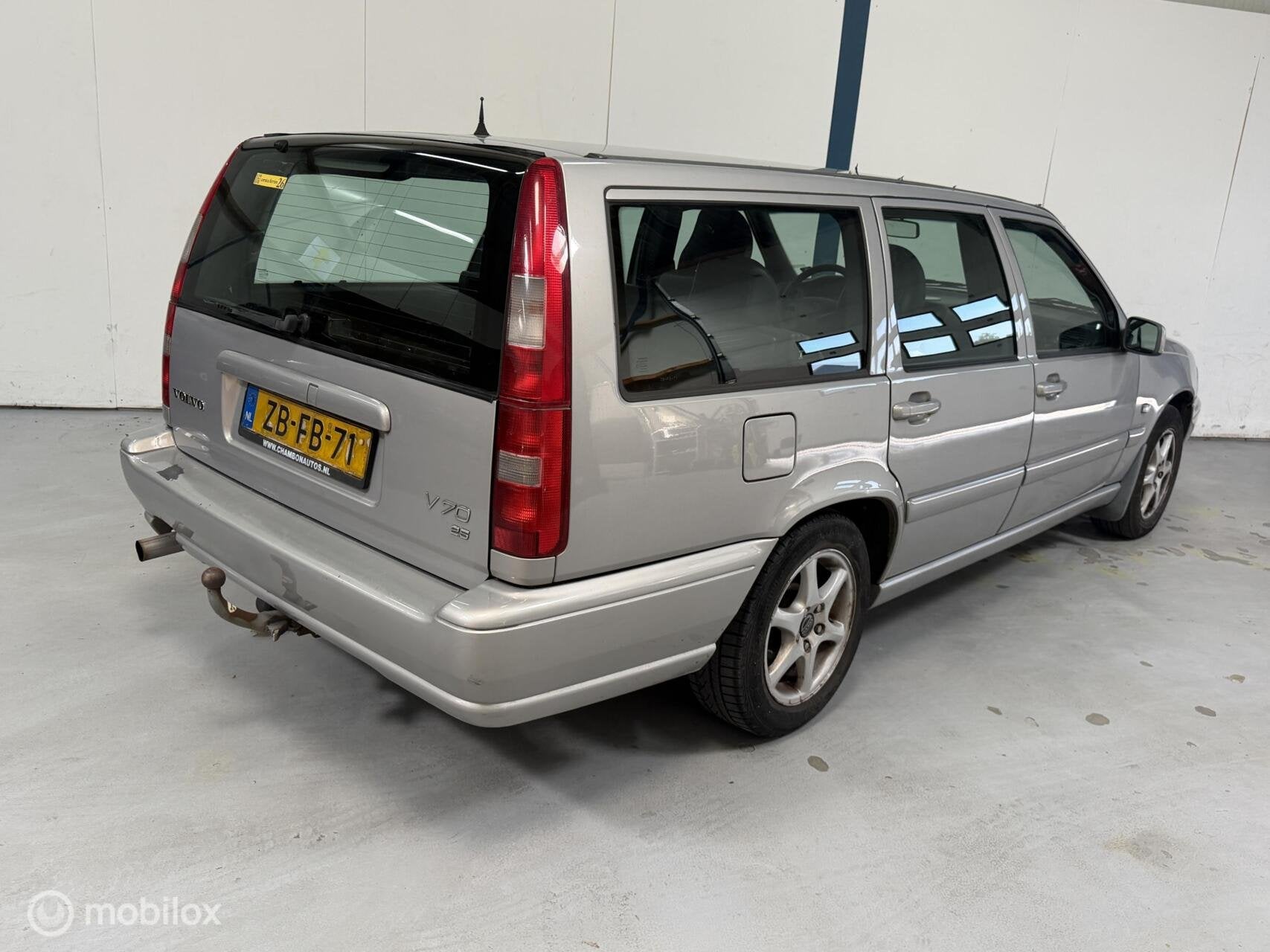 Volvo V70 2.5 Luxury-Line RUNNER APK 24-02-2027, Gebruikt, 1434 kg, Stoelverwarming, 1600 kg
