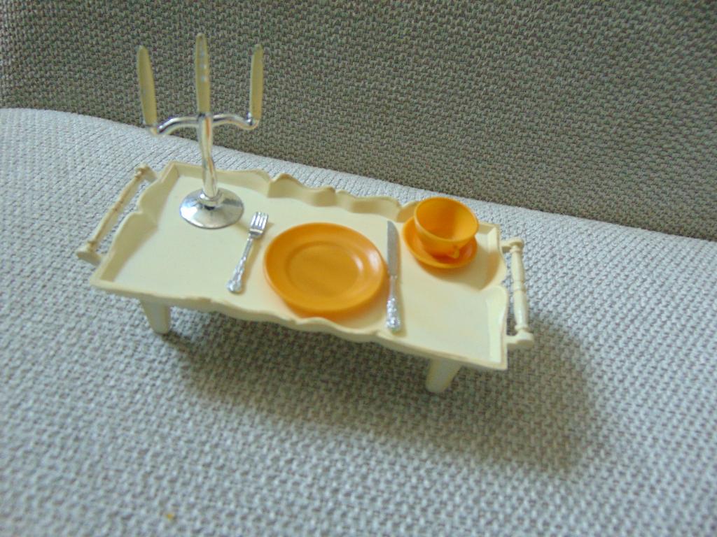 Mooie soorten Sindy vintage servies goed accessoires, Verzamelen, Poppen, Ophalen of Verzenden, Gebruikt, Accessoires