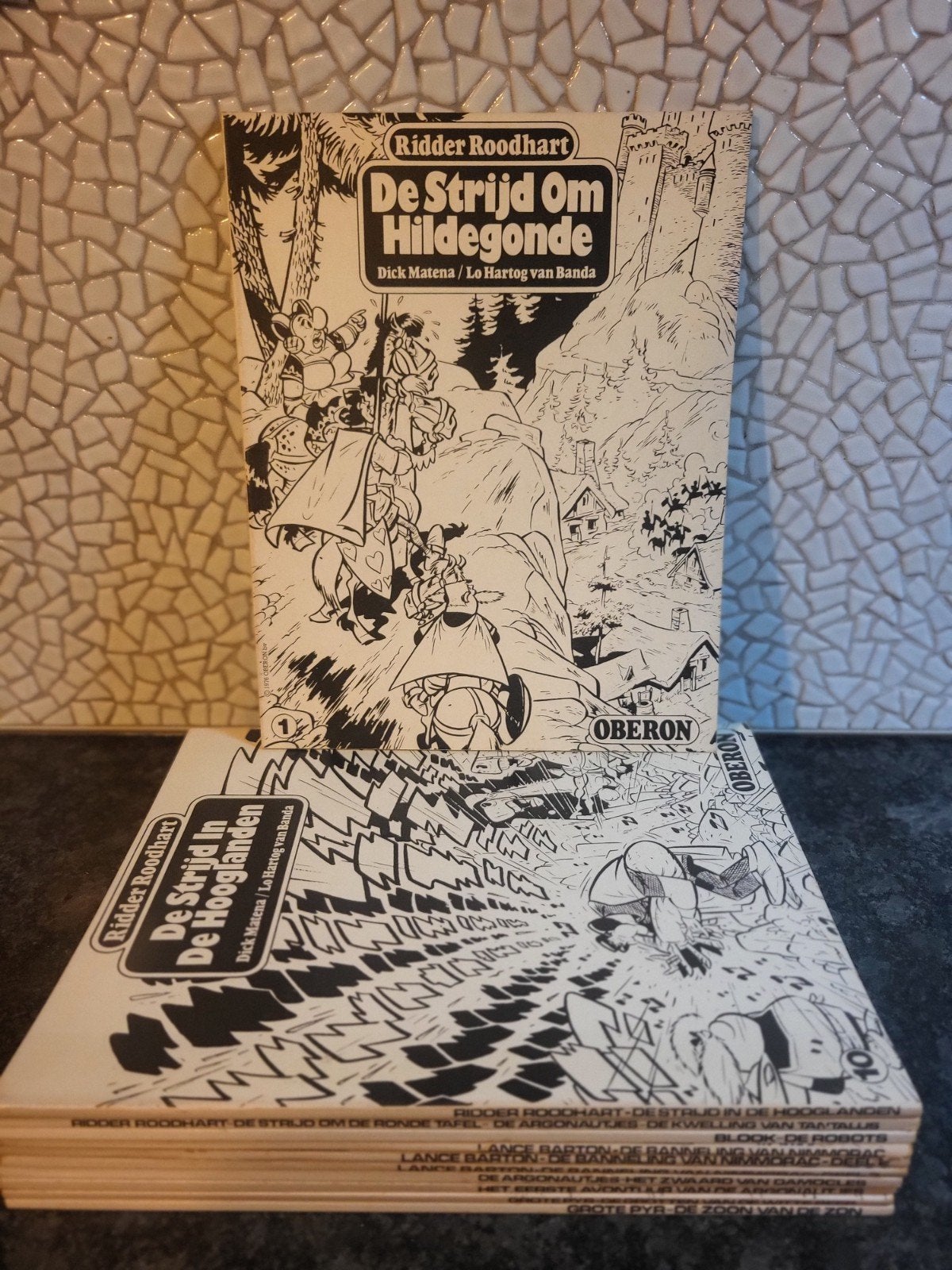 Strips van Dick Matena e.a. - De Strijd in de Hooglanden, Boeken, Meerdere stripboeken, Ophalen of Verzenden, Gelezen, Dick Matena, Bert Bus, Lo Hartog van Banda