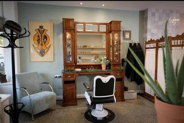 Barber unit met stoel/ Barber station met Barber stoel
