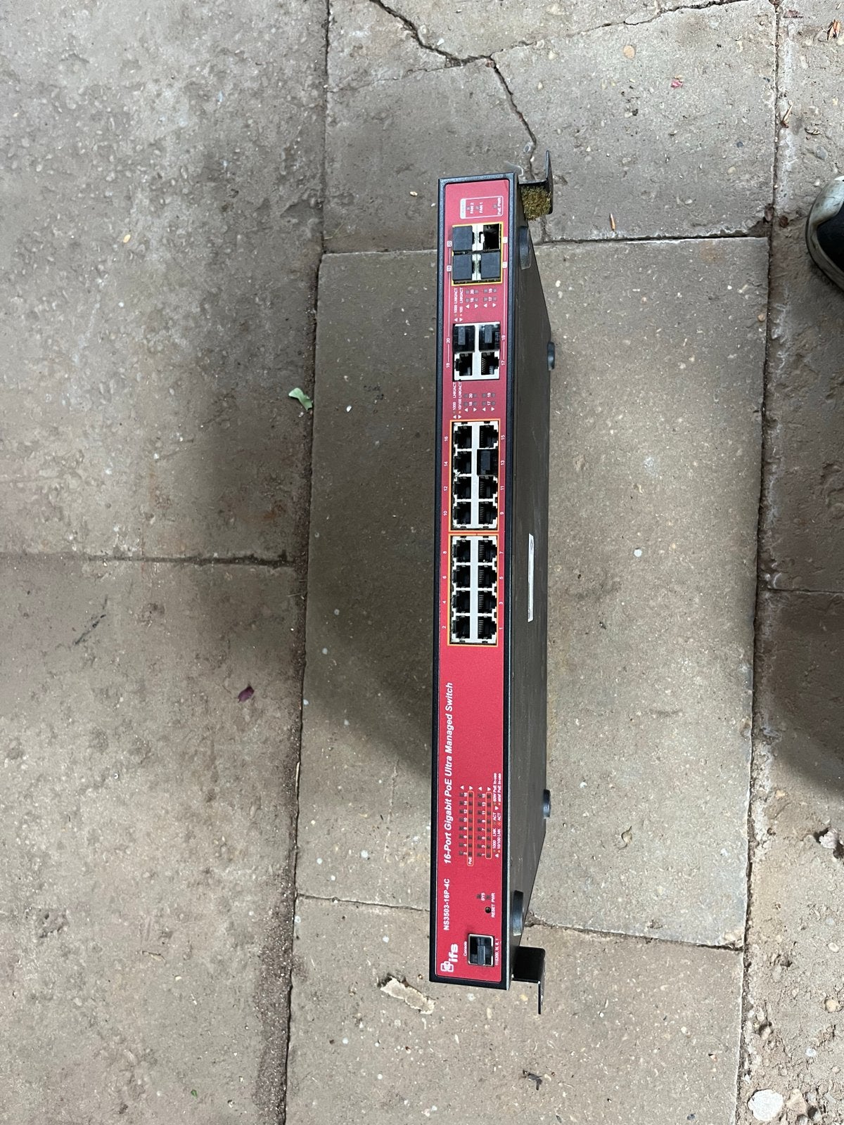 Interlogix IFS NS3503-16P-4C 16-Poort Gigabit  UltraSwitch, Ophalen, Gebruikt
