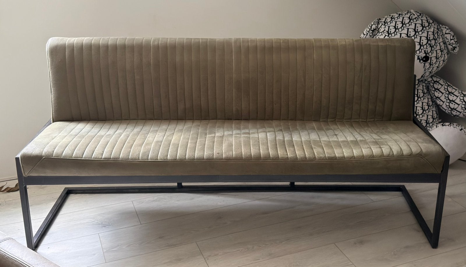 Nette stoere eetkamerset, bank + 3 stoelen, in goede staat!, Ophalen, Gebruikt, Overige kleuren, Stof