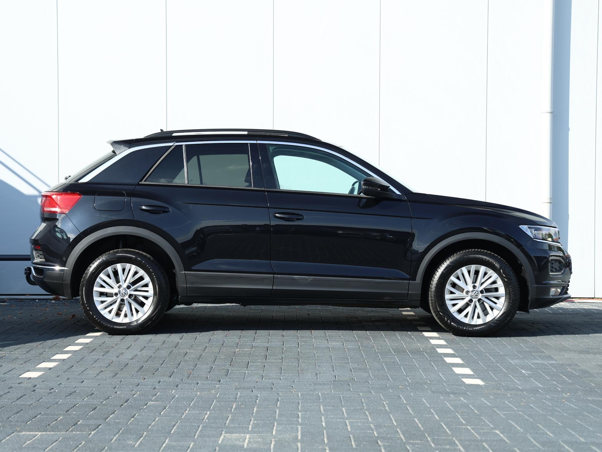 Volkswagen T-Roc 1.5 TSI Style 150 pk | Panoramadak | Led Ko, Voorwielaandrijving, Stof, 4 cilinders, 150 pk