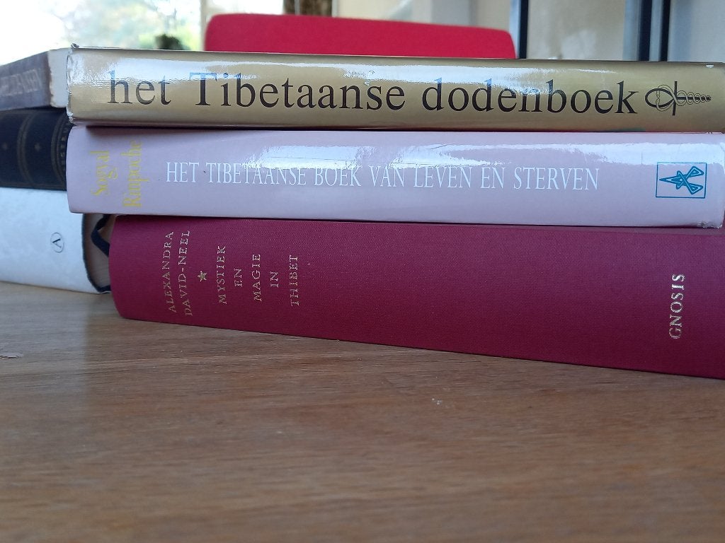 Drie boeken met betrekking tot de Tibetaanse esoterie, Boeken, Gelezen, Achtergrond en Informatie, Spiritualiteit algemeen, Verzenden