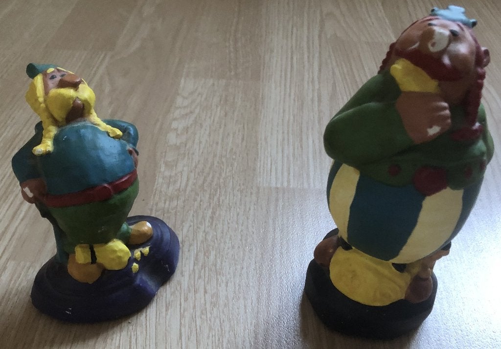 ASTERIX - 2 OUDE BEELDJES, Ophalen of Verzenden, Asterix en Obelix, Zo goed als nieuw, Beeldje of Figuurtje