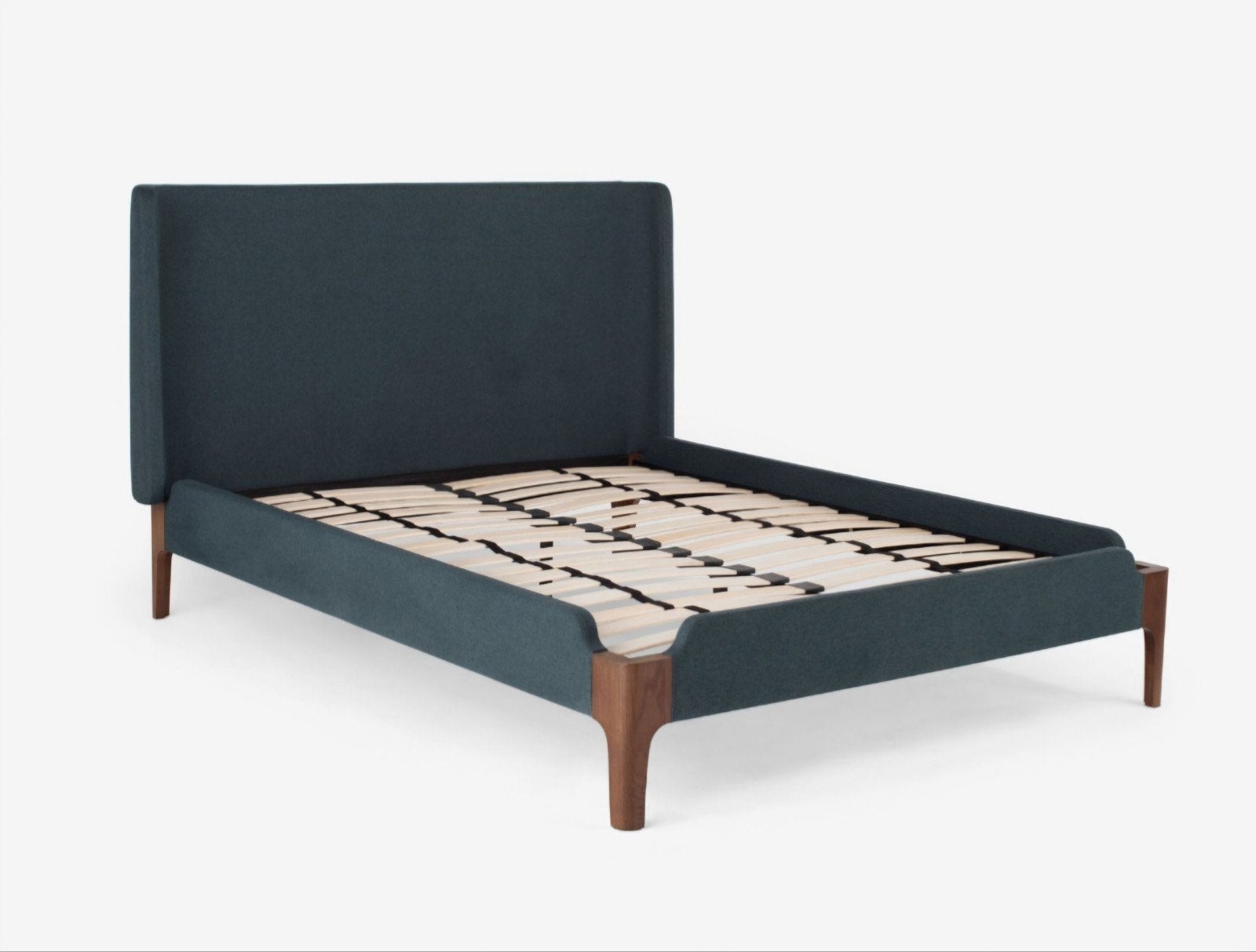 Tweepersoonsbed met hoofdbord en lattenbodem