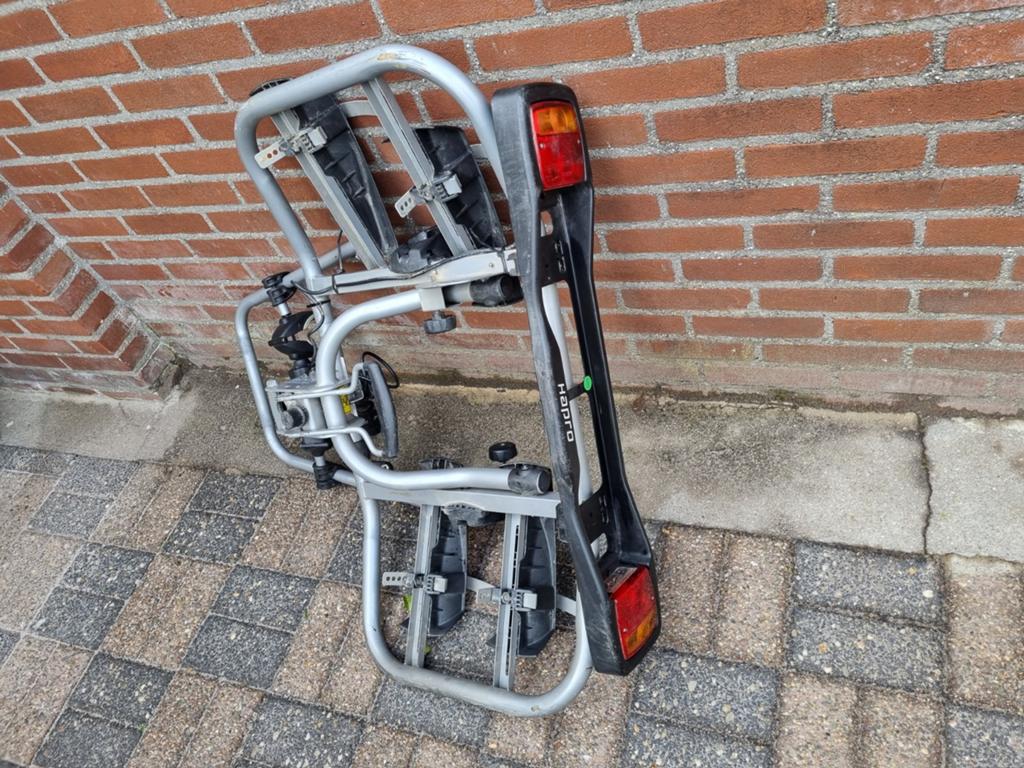 Fietsendrager voor auto, Ophalen, Trekhaakdrager