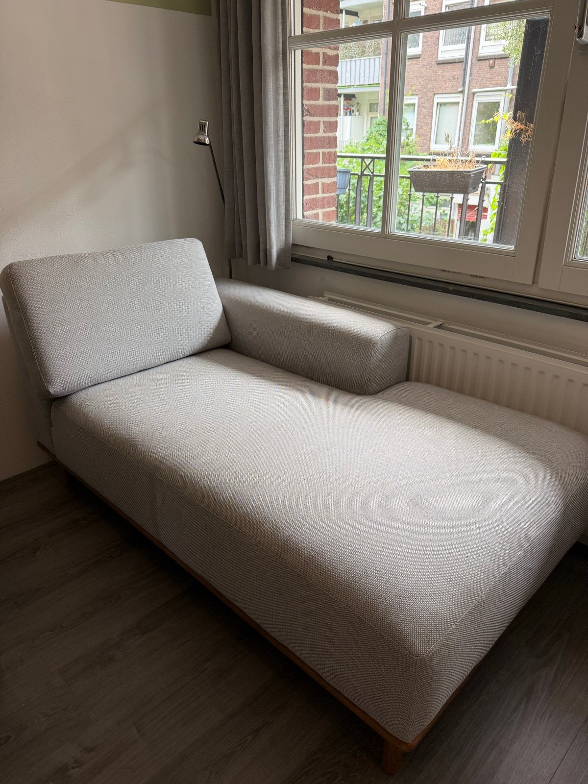 Stijlvolle chaise longue met houten onderstel, Ophalen, Gebruikt, Eenpersoons, Minder dan 150 cm