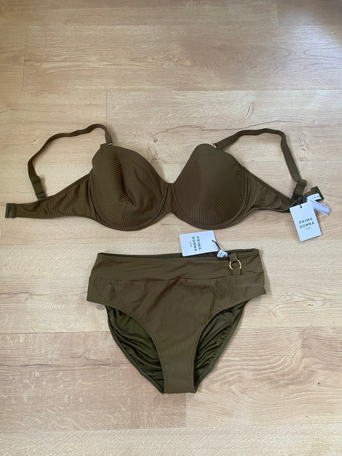 PrimaDonna Sahara bikini set - Nieuw met kaartjes, Kleding | Dames, Badmode en Zwemkleding, Ophalen of Verzenden, Nieuw, Groen