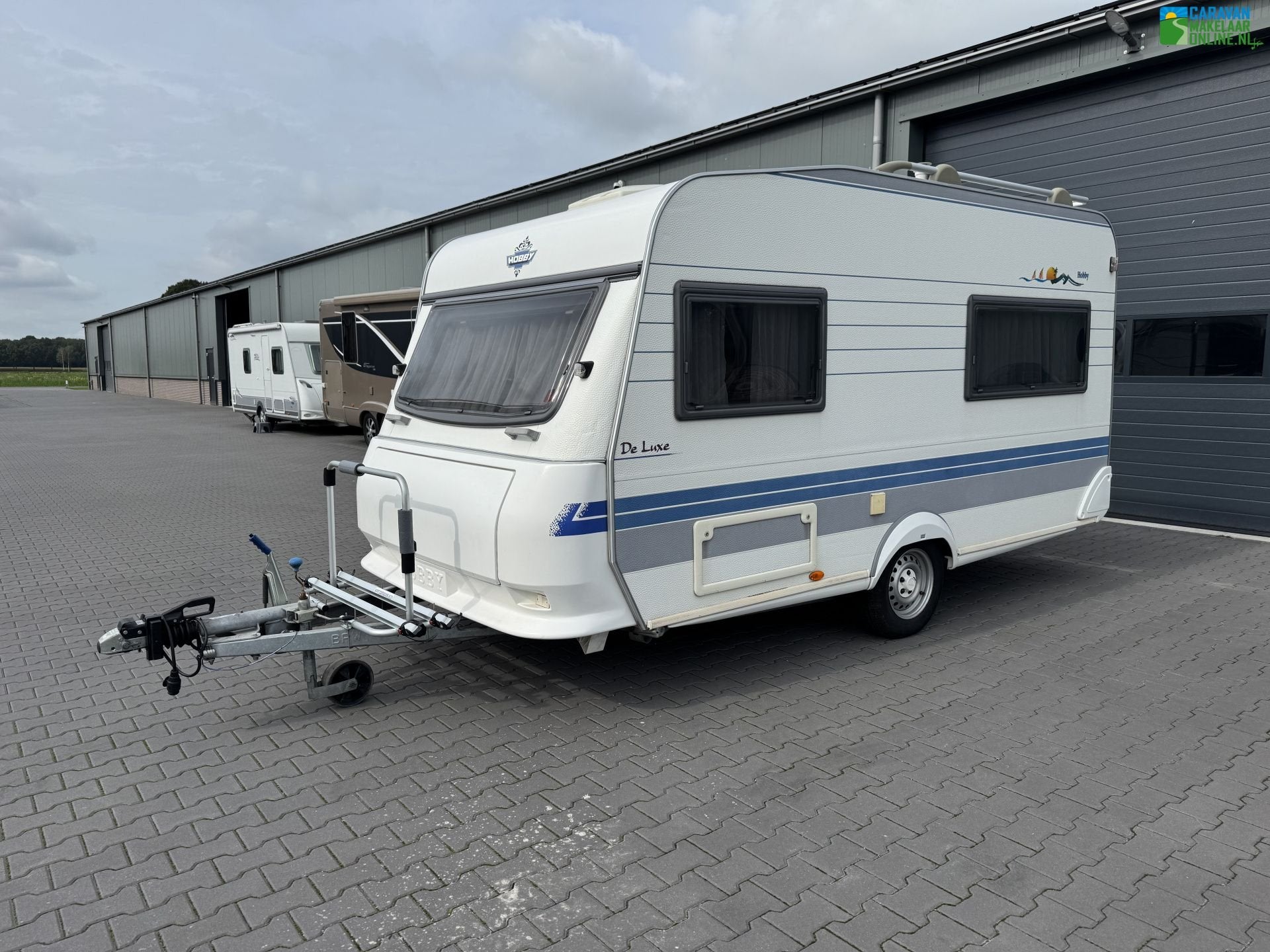 Hobby De Luxe 400 SF | Dwarsbed | Voortent | Luifel | Netjes, Hobby, Kachel, Bedrijf, 750 - 1000 kg