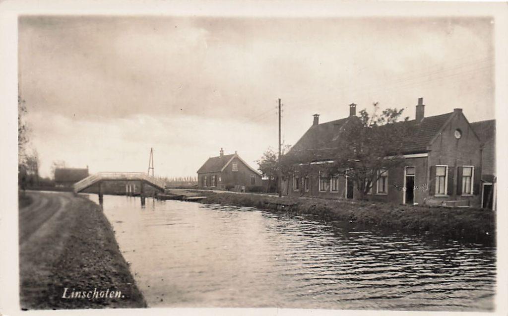 V880 Linschoten langs de vaart  FOTOKAART Saturnus Hendrikse, Verzamelen, Ansichtkaarten | Nederland, Ophalen of Verzenden, 1920 tot 1940