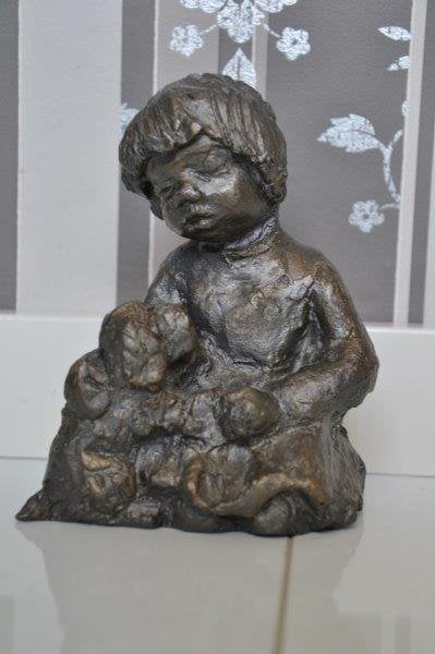 beeld van Truus Coumans, 15cm hoog., Ophalen of Verzenden, Handgemaakt, Beeld