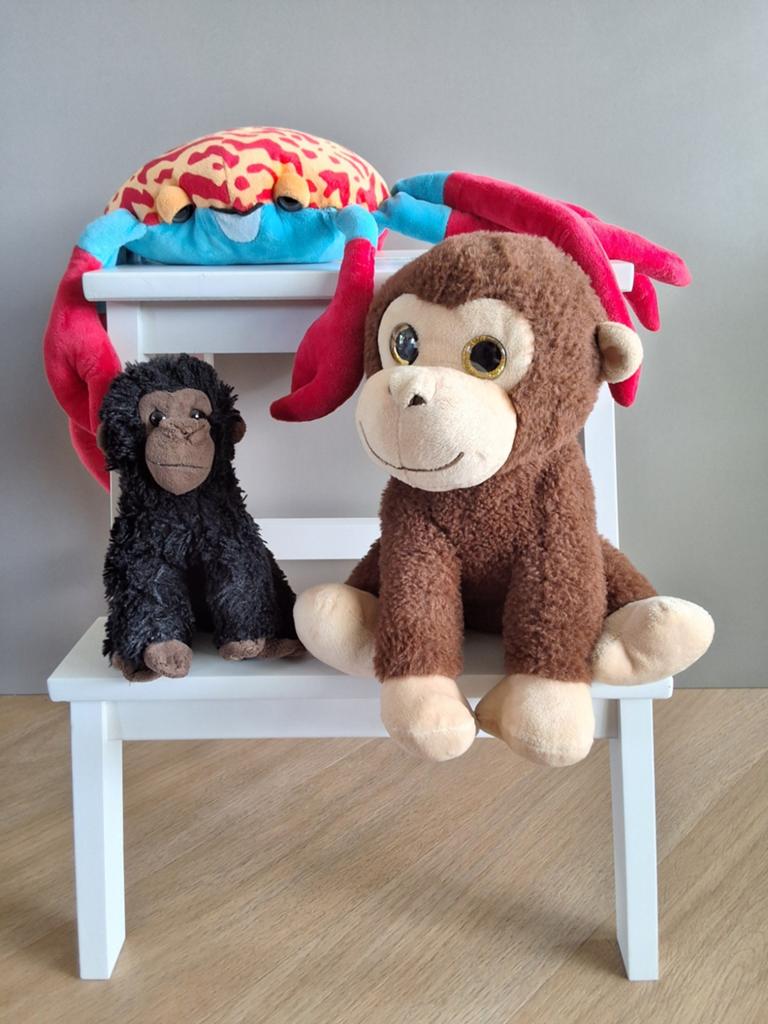 Leuke dieren knuffels: aapjes en krab, Ophalen, Gebruikt, Middelgroot (20 tot 80 cm), Bruin