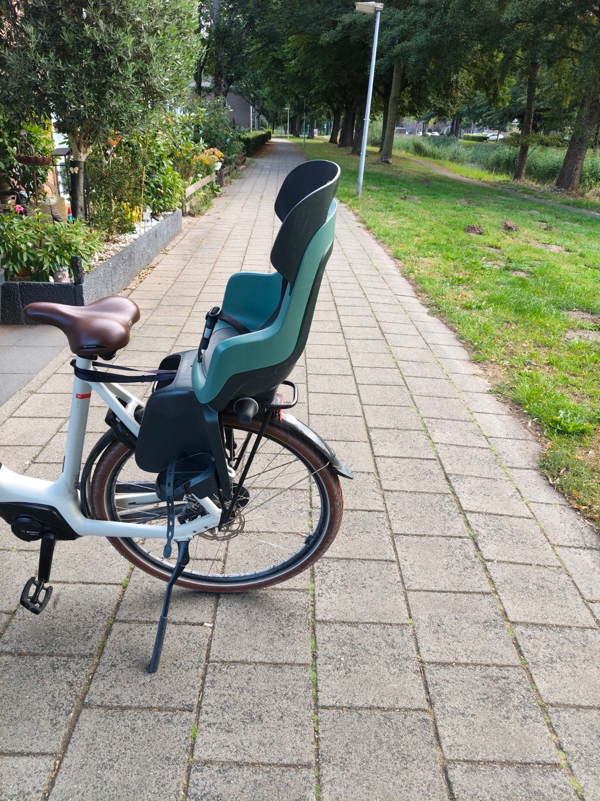 bobike fietsstoel, Ophalen, Achterzitje, Voetsteuntjes, Bobike Go Maxi