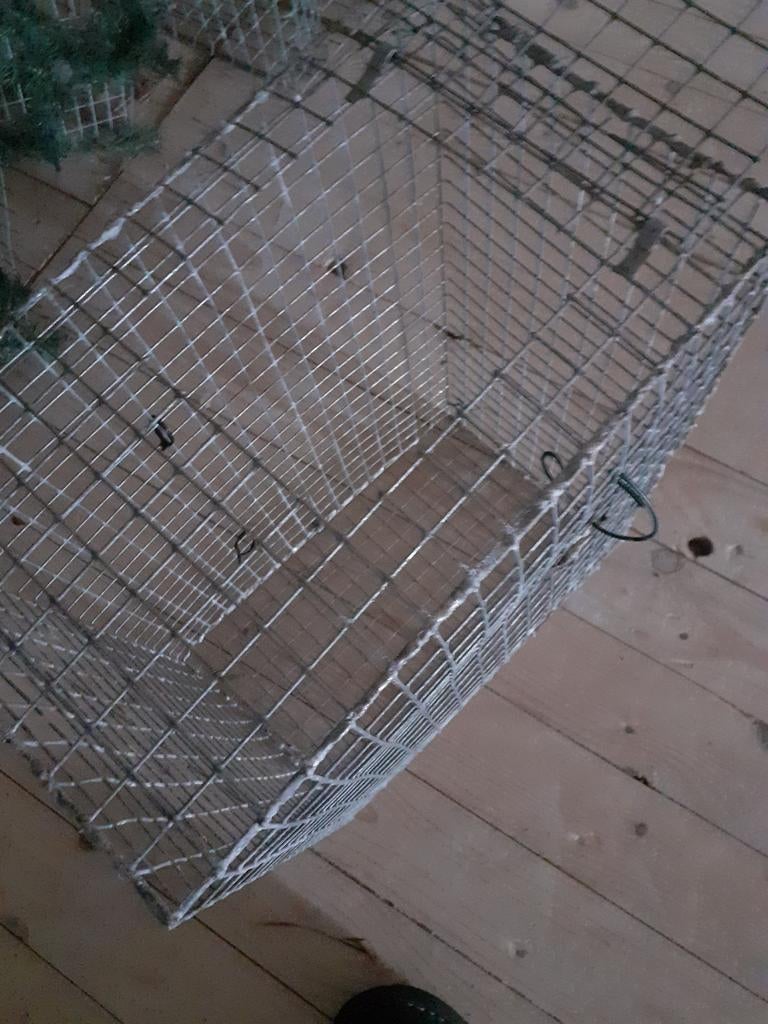 2Goudvinken kooi man en 3 goudvinken nesten., Dieren en Toebehoren, Ophalen, Zo goed als nieuw, Hout, Vogelkooi