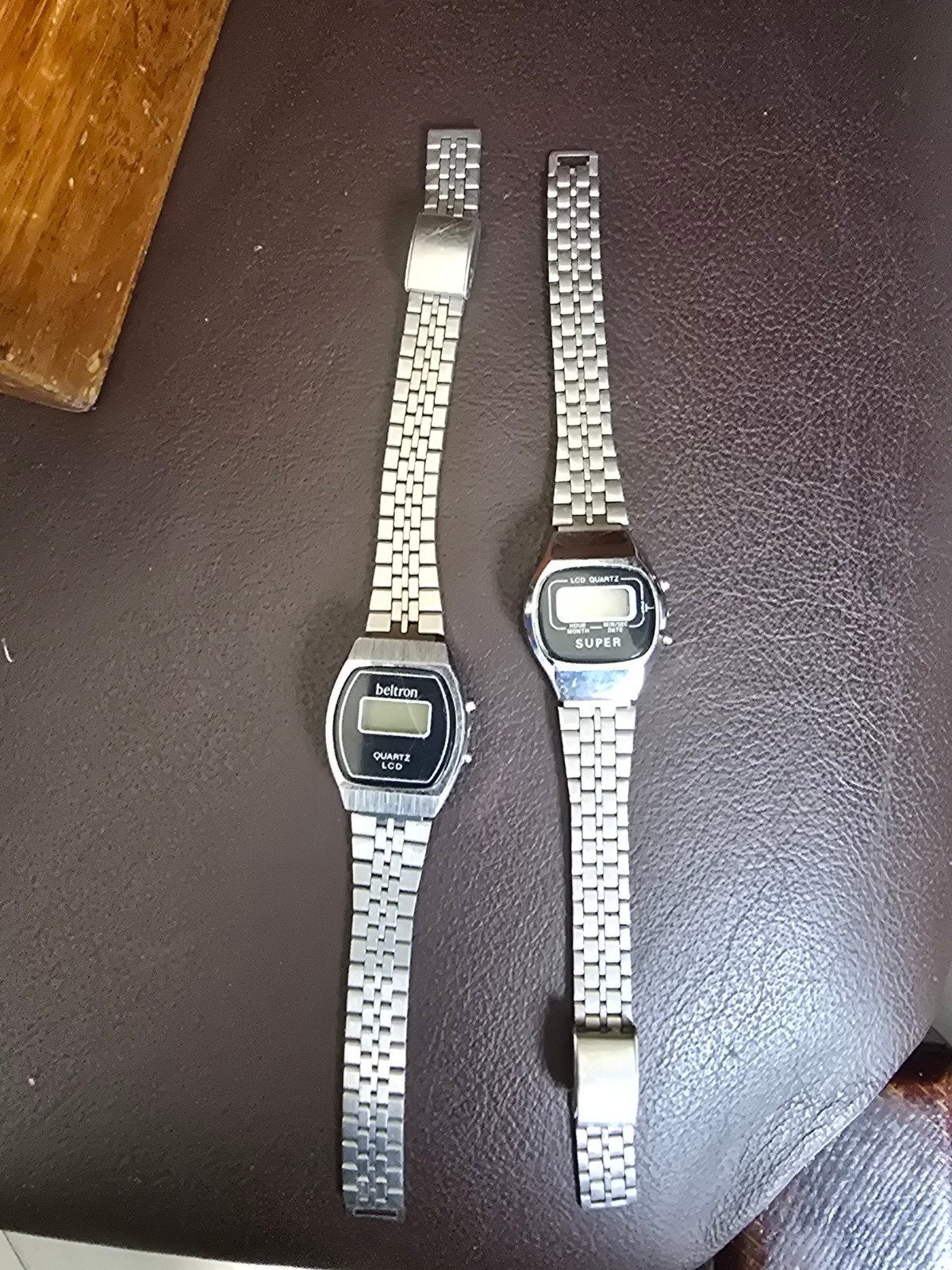 2 vintage LCD quartz horloges jaren 70/80 – Beltron & Super, Overige merken, Staal, Gebruikt, Polshorloge