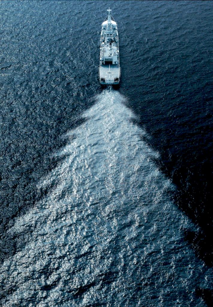 marineschip op zee, Verzenden, 1980 tot heden, Ongelopen, Overige thema's