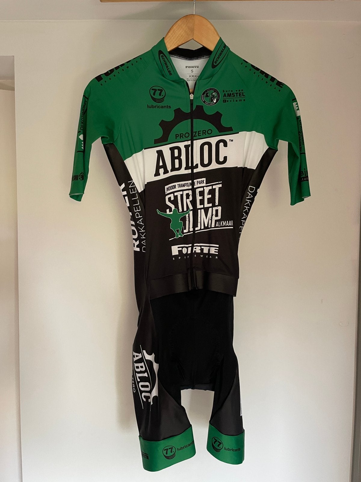 Snelpak maat S - nieuw, Fietsen en Brommers, Fietsaccessoires | Fietskleding, Ophalen of Verzenden, Nieuw, S, Bovenkleding