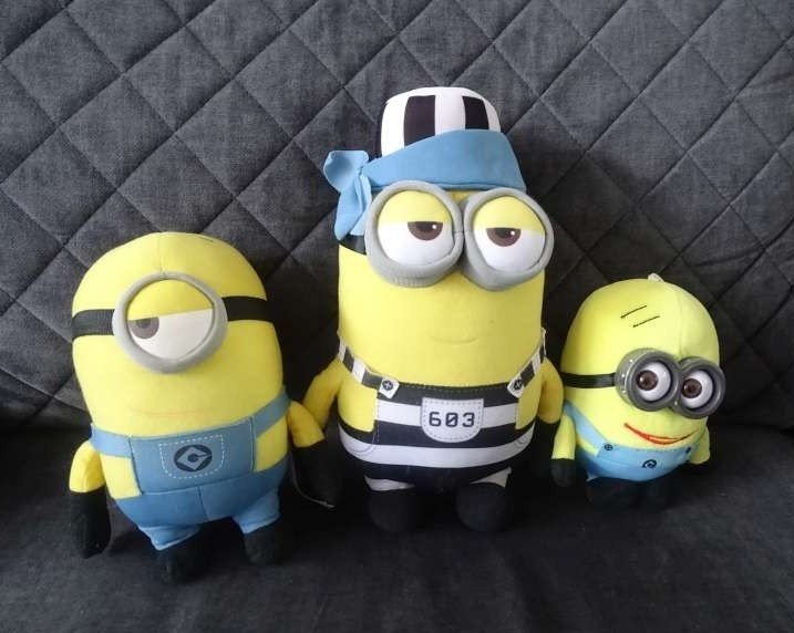 3 Minions knuffels samen voor € 10,00, Overige typen, Ophalen of Verzenden, Zo goed als nieuw, Middelgroot (20 tot 80 cm)
