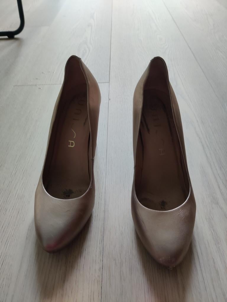 Unisa pump brons - maat 37,5, Pumps, Overige kleuren, Ophalen of Verzenden, Unisa