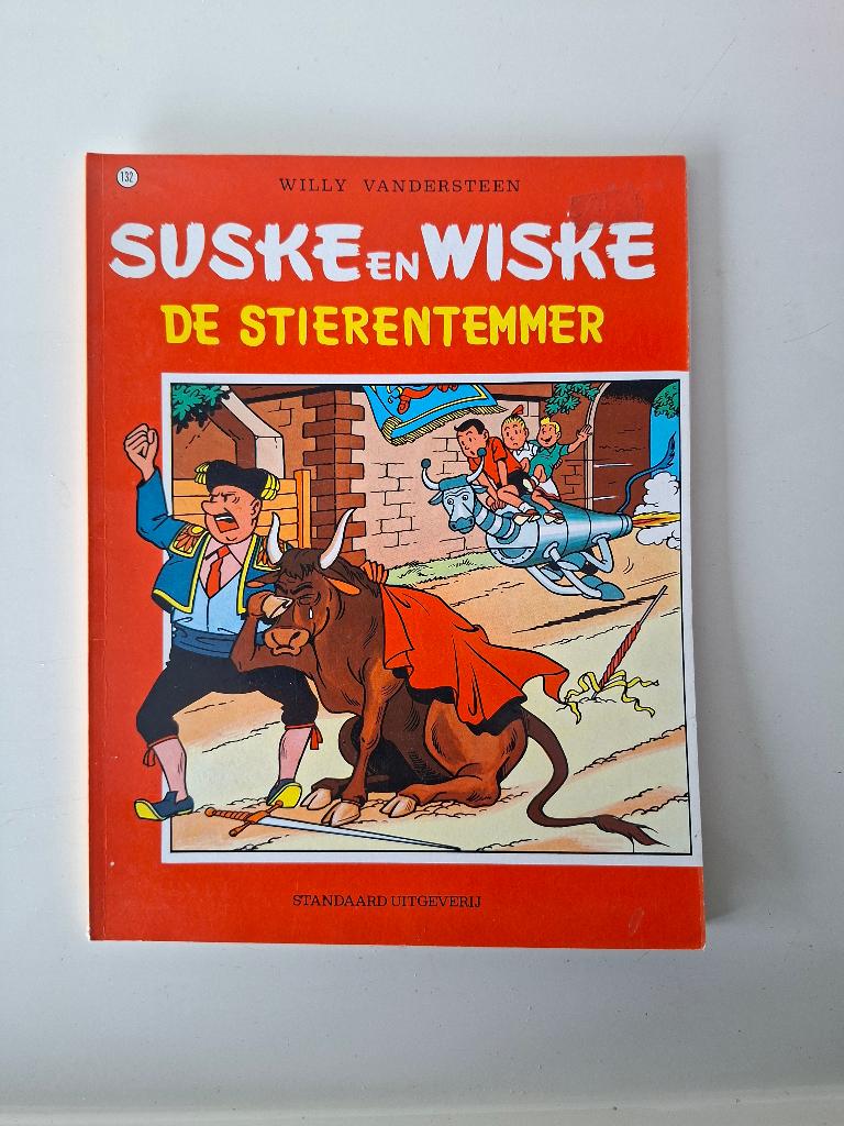 Pakket Strips (Hoofdzakelijk Suske&Wiske), Boeken, Meerdere stripboeken, Ophalen of Verzenden, Gelezen, Willy van der steen