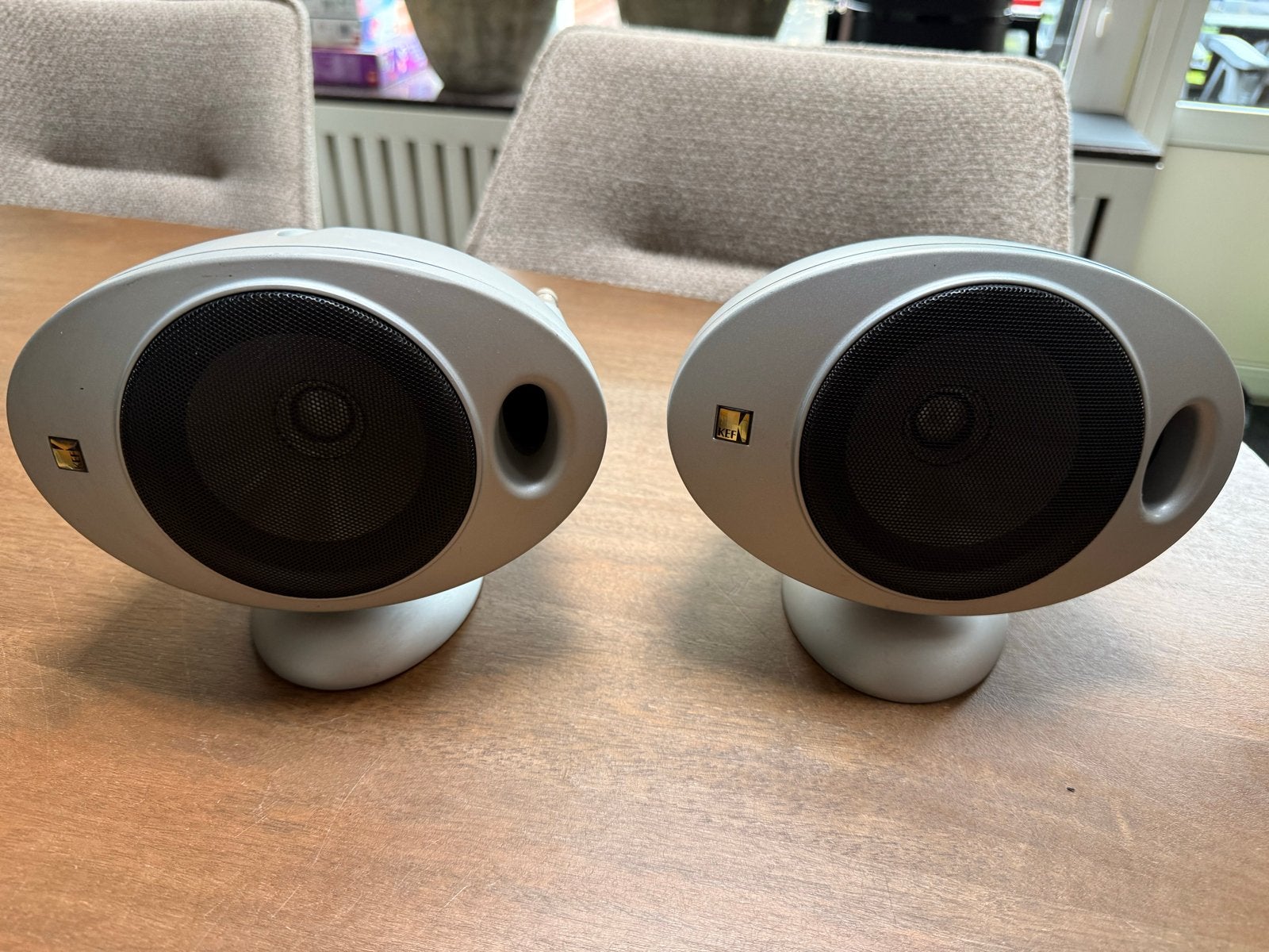 KEF KHT HTS2001 Satelliet speakers - Set van 2, Gebruikt, Ophalen of Verzenden, 60 tot 120 watt, Boekenplank luidspreker