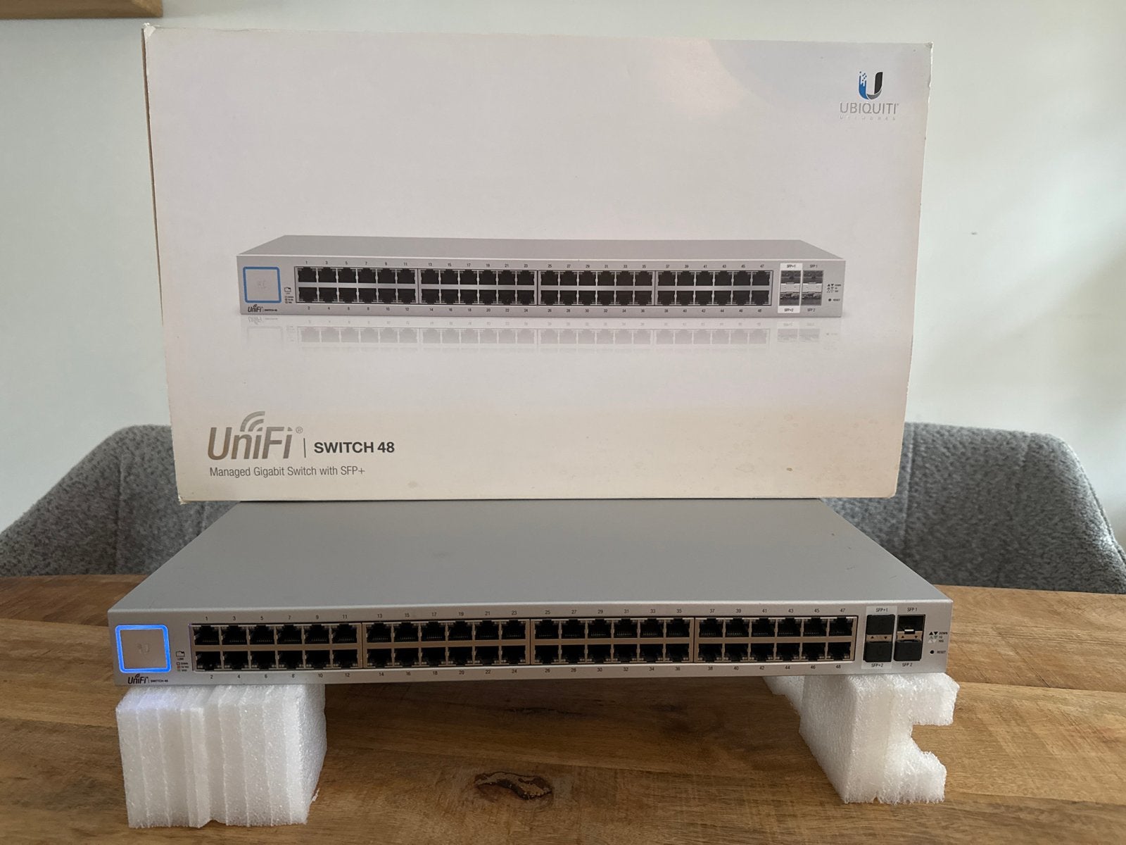Ubiquiti UniFi Switch 48 (US-48) - Managed Gigabit Switch, Computers en Software, Netwerk switches, Ophalen, Gebruikt
