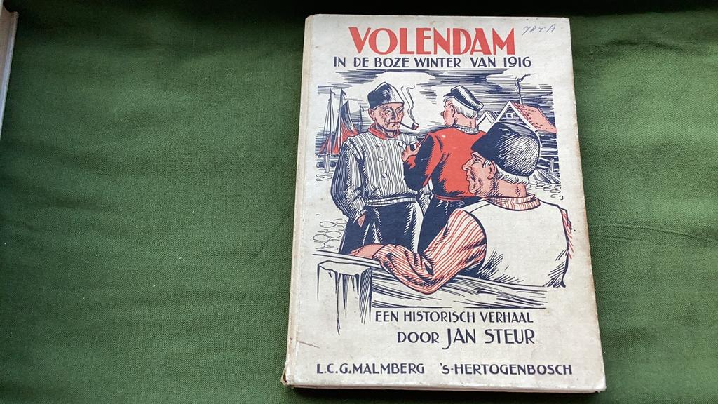 Volendam in de boze winter van 1916. Jan Steur. Vintage, Boeken, Ophalen of Verzenden, Zo goed als nieuw