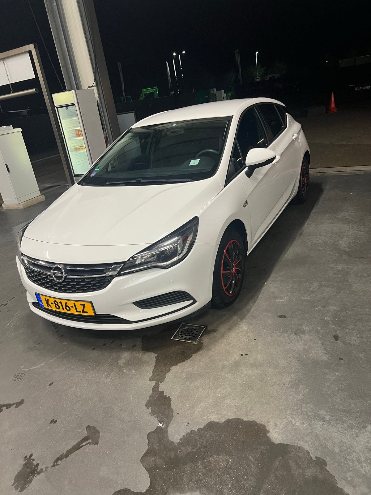 Opel Astra 1.4 101 pk 5d 2016 Wit Android Auto Carplay, Auto's, Opel, Voorwielaandrijving, Dealer onderhouden, 101 pk, 4 cilinders