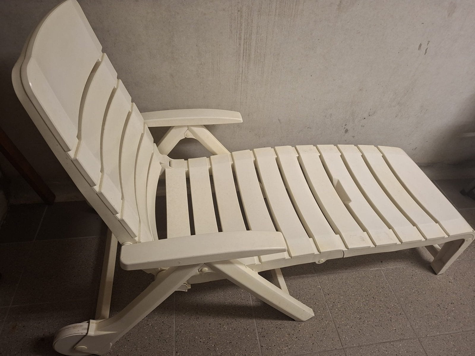 Opklapbaar ligbed / strandstoel, Ophalen, Gebruikt, Kunststof, Inklapbaar