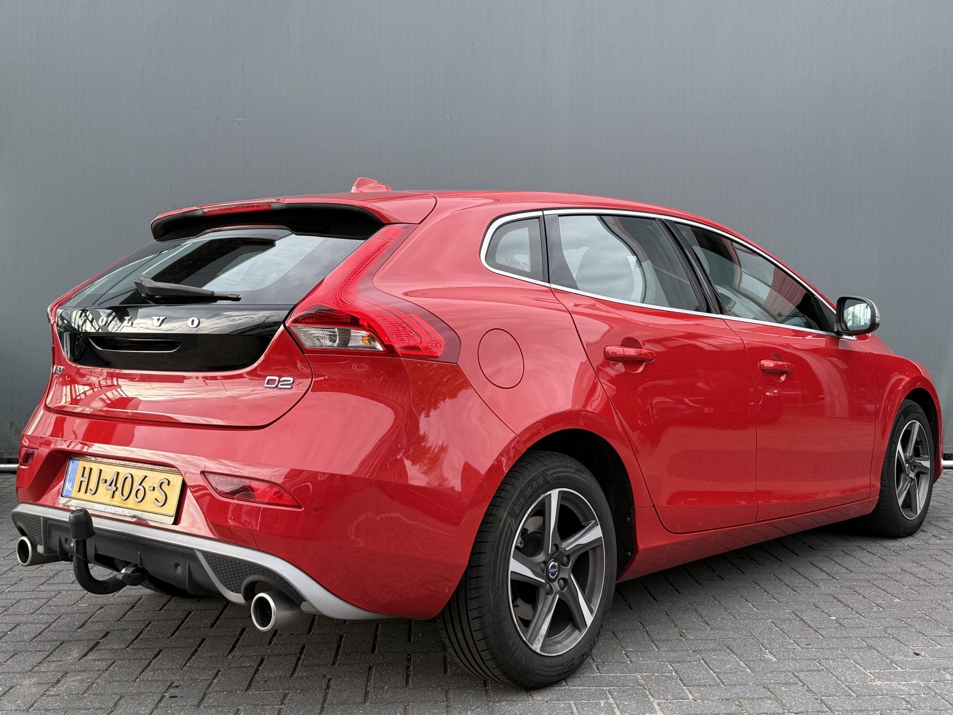 Volvo V40 BWJ 2015 2.0 D2 120 PK R-Design Business R-DESIGN, Voorwielaandrijving, Gebruikt, 4 cilinders, Origineel Nederlands